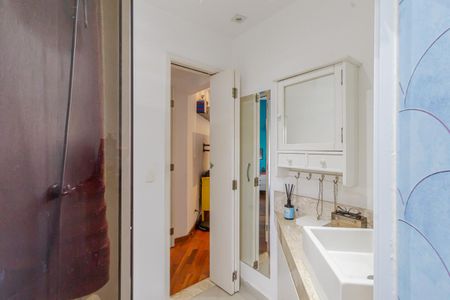 Apartamento à venda com 56m², 2 quartos e 1 vaga Apartamento à venda com 56m², 2 quartos e 1 vagaBanheiro