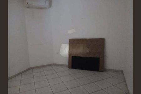 Casa à venda com 4 quartos, 272m² em Vila Talarico, São Paulo