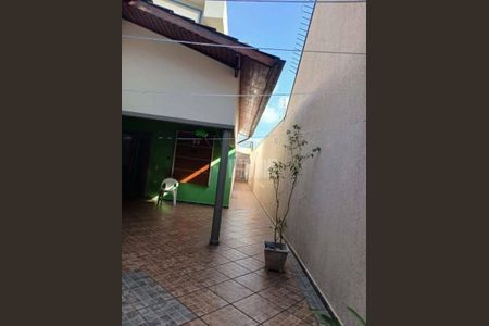 Casa à venda com 272m², 4 quartos e 3 vagas