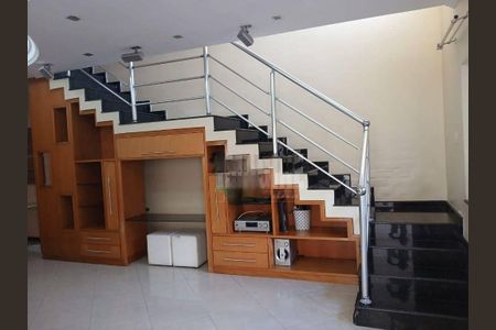 Casa à venda com 272m², 4 quartos e 3 vagas