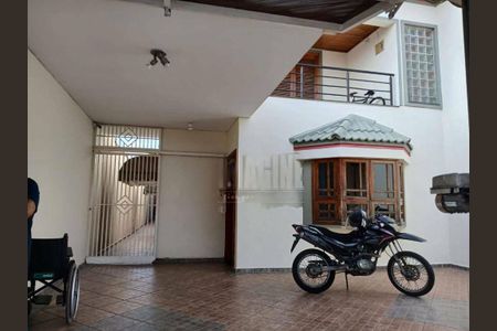 Casa à venda com 272m², 4 quartos e 3 vagas