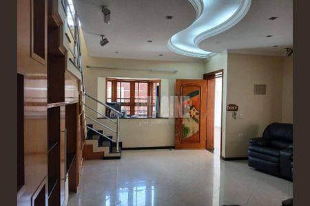 Casa à venda com 272m², 4 quartos e 3 vagas