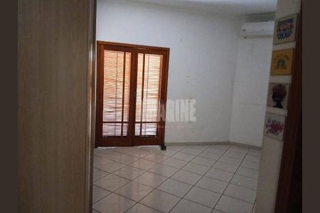 Casa à venda com 4 quartos, 272m² em Vila Talarico, São Paulo