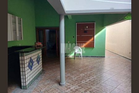 Casa à venda com 272m², 4 quartos e 3 vagas