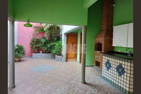 Casa à venda com 272m², 4 quartos e 3 vagas
