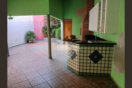 Casa à venda com 272m², 4 quartos e 3 vagas