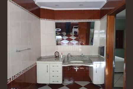 Casa à venda com 272m², 4 quartos e 3 vagas