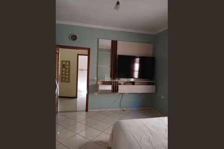 Casa à venda com 272m², 4 quartos e 3 vagas
