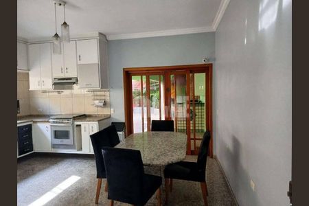 Casa à venda com 4 quartos, 272m² em Vila Talarico, São Paulo