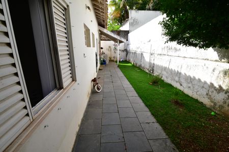 Casa de condomínio para alugar com 460m², 3 quartos e 3 vagasÁrea de Serviço