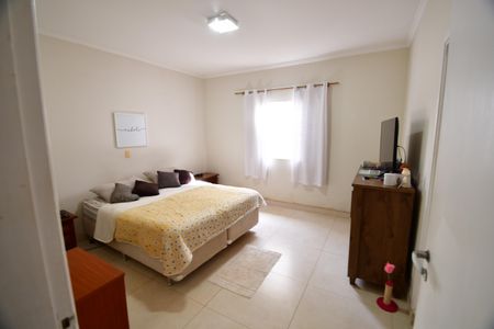 Casa de condomínio para alugar com 460m², 3 quartos e 3 vagasQuarto 3 - Suíte