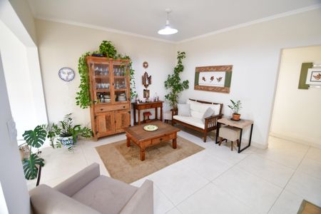 Sala de casa de condomínio para alugar com 3 quartos, 460m² em Conjunto Habitacional Vila Santana (sousas), Campinas