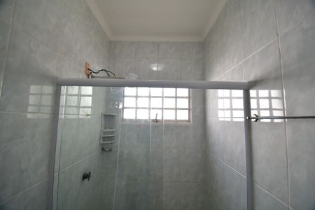 Casa de condomínio para alugar com 460m², 3 quartos e 3 vagasBanheiro Suíte
