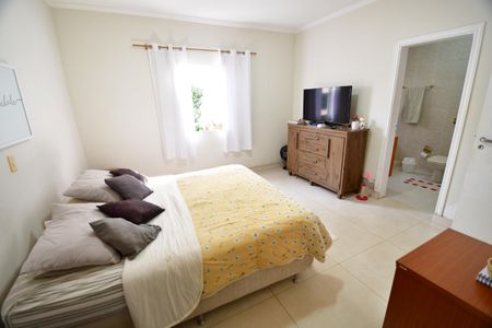 Casa de condomínio para alugar com 460m², 3 quartos e 3 vagasQuarto 3 - Suíte