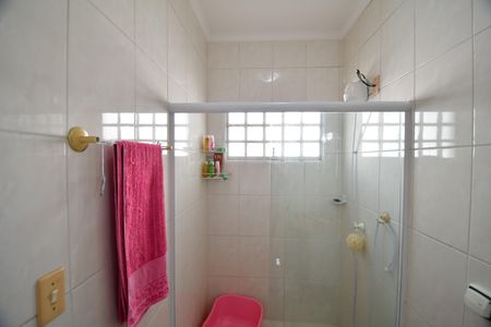 Casa de condomínio para alugar com 460m², 3 quartos e 3 vagasBanheiro Suíte