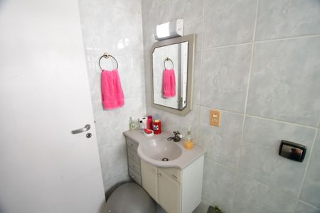 Casa de condomínio para alugar com 460m², 3 quartos e 3 vagasBanheiro Suíte