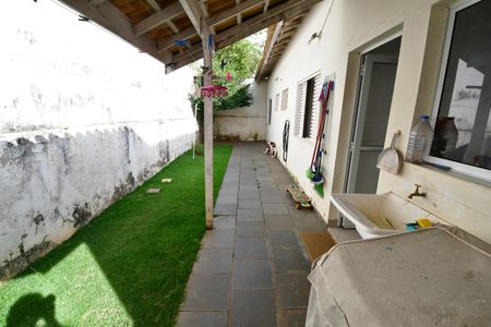 Casa de condomínio para alugar com 460m², 3 quartos e 3 vagasÁrea de Serviço