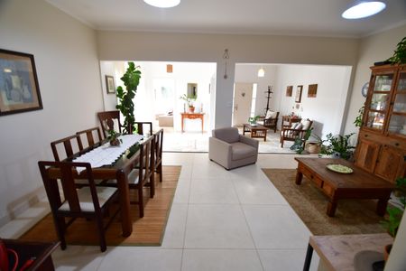 Casa de condomínio para alugar com 460m², 3 quartos e 3 vagasSala