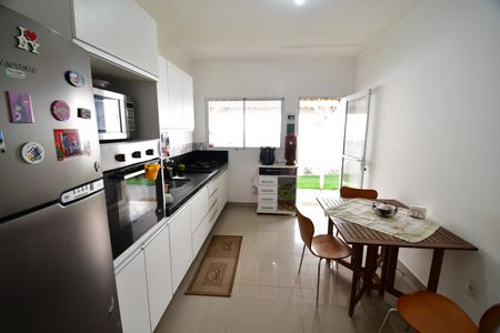 Casa de condomínio para alugar com 460m², 3 quartos e 3 vagasCozinha