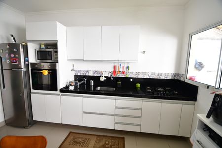 Casa de condomínio para alugar com 460m², 3 quartos e 3 vagasCozinha