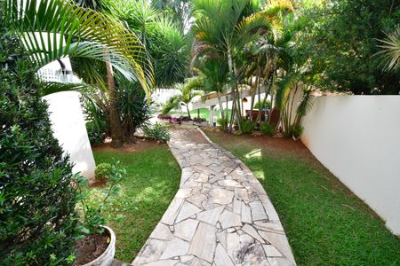 Casa de condomínio para alugar com 460m², 3 quartos e 3 vagasJardim