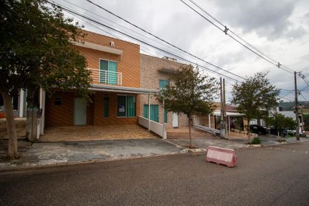 Casa de condomínio para alugar com 211m², 3 quartos e 3 vagasFachada
