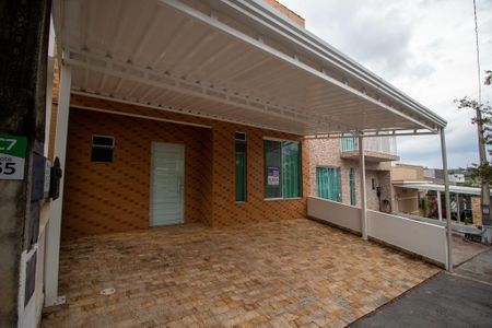 Casa de condomínio para alugar com 211m², 3 quartos e 3 vagasFachada