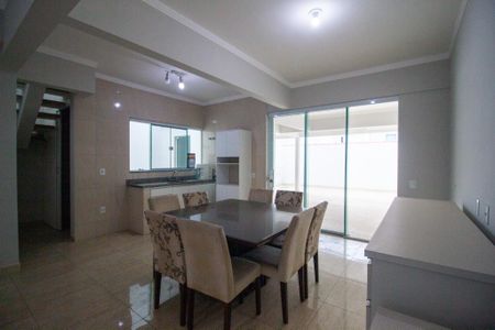 Casa de condomínio para alugar com 211m², 3 quartos e 3 vagasCozinha