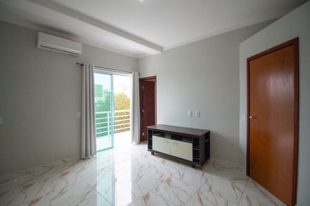 Casa de condomínio para alugar com 211m², 3 quartos e 3 vagasSuíte