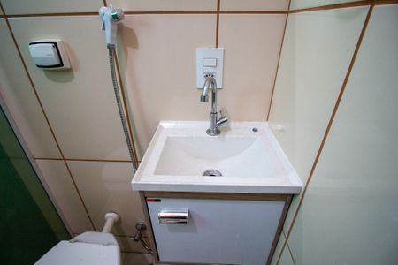 Casa de condomínio para alugar com 211m², 3 quartos e 3 vagasBanheiro da Suíte 2