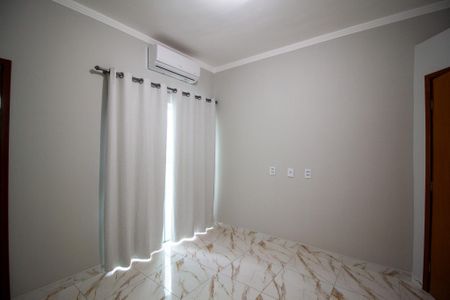 Casa de condomínio para alugar com 211m², 3 quartos e 3 vagasSuíte 3