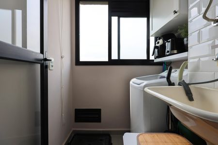 Apartamento à venda com 37m², 2 quartos e 1 vagaÁrea de Serviço