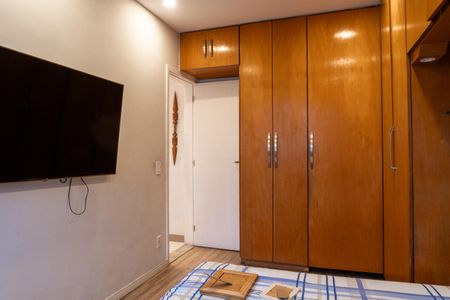 Apartamento à venda com 250m², 3 quartos e 2 vagas Apartamento à venda com 250m², 3 quartos e 2 vagasSuíte 1