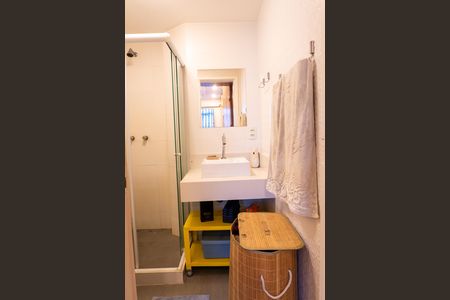 Apartamento à venda com 250m², 3 quartos e 2 vagas Apartamento à venda com 250m², 3 quartos e 2 vagasBanheiro da Suíte 1