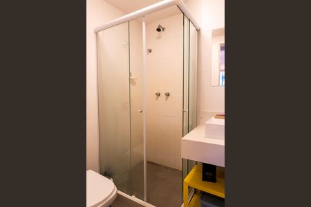 Apartamento à venda com 250m², 3 quartos e 2 vagas Apartamento à venda com 250m², 3 quartos e 2 vagasBanheiro da Suíte 1