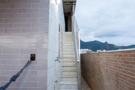 Apartamento à venda com 250m², 3 quartos e 2 vagas Apartamento à venda com 250m², 3 quartos e 2 vagasVaranda