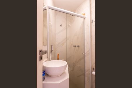 Apartamento à venda com 250m², 3 quartos e 2 vagas Apartamento à venda com 250m², 3 quartos e 2 vagasBanheiro Corredor