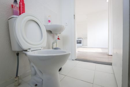 Apartamento para alugar com 42m², 2 quartos e sem vaga Apartamento para alugar com 42m², 2 quartos e sem vagaBanheiro