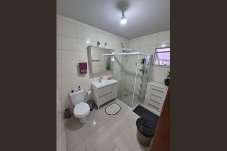 Banheiro de apartamento à venda com 1 quarto, 50m² em Hípica, Porto Alegre