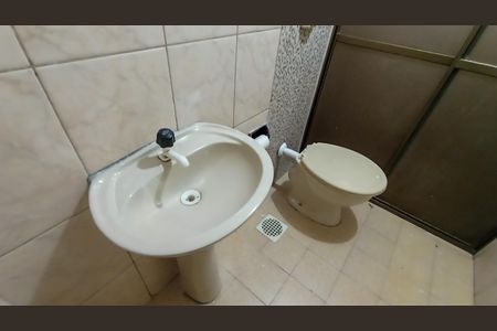 Apartamento para alugar com 72m², 2 quartos e sem vagaBanheiro 