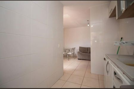 Cozinha de apartamento para alugar com 2 quartos, 56m² em Quadra 4, Brasília