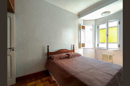 Casa à venda com 200m², 5 quartos e 2 vagas Casa à venda com 200m², 5 quartos e 2 vagasQuarto 3
