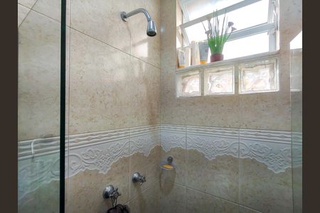 Casa à venda com 200m², 5 quartos e 2 vagas Casa à venda com 200m², 5 quartos e 2 vagasBanheiro Corredor