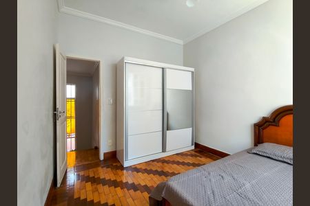 Casa à venda com 200m², 5 quartos e 2 vagas Casa à venda com 200m², 5 quartos e 2 vagasQuarto 2