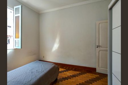 Casa à venda com 200m², 5 quartos e 2 vagas Casa à venda com 200m², 5 quartos e 2 vagasQuarto 2