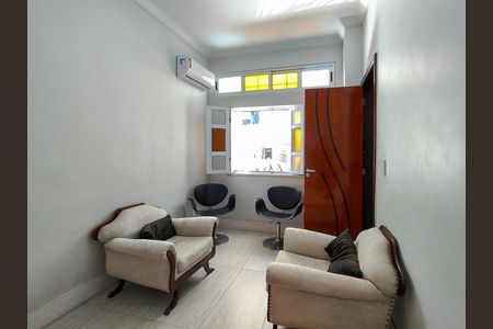 Casa à venda com 200m², 5 quartos e 2 vagas Casa à venda com 200m², 5 quartos e 2 vagasQuarto 1