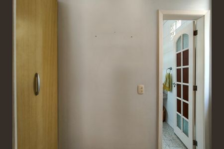 Casa à venda com 200m², 5 quartos e 2 vagas Casa à venda com 200m², 5 quartos e 2 vagasCloset da suíte