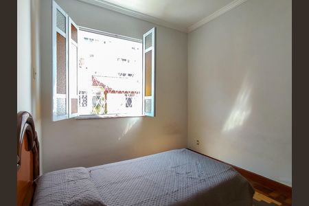 Casa à venda com 200m², 5 quartos e 2 vagas Casa à venda com 200m², 5 quartos e 2 vagasQuarto 2