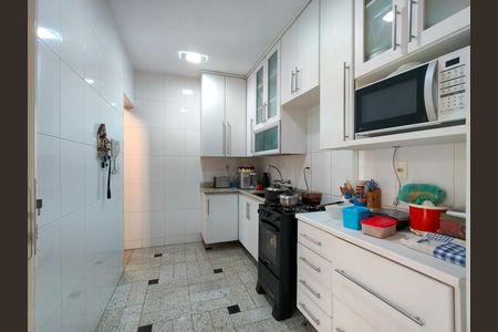 Casa à venda com 200m², 5 quartos e 2 vagas Casa à venda com 200m², 5 quartos e 2 vagasCozinha
