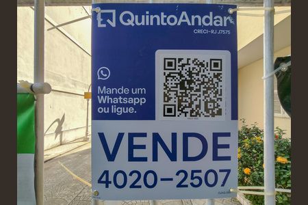 Casa à venda com 200m², 5 quartos e 2 vagas Casa à venda com 200m², 5 quartos e 2 vagasPlaca